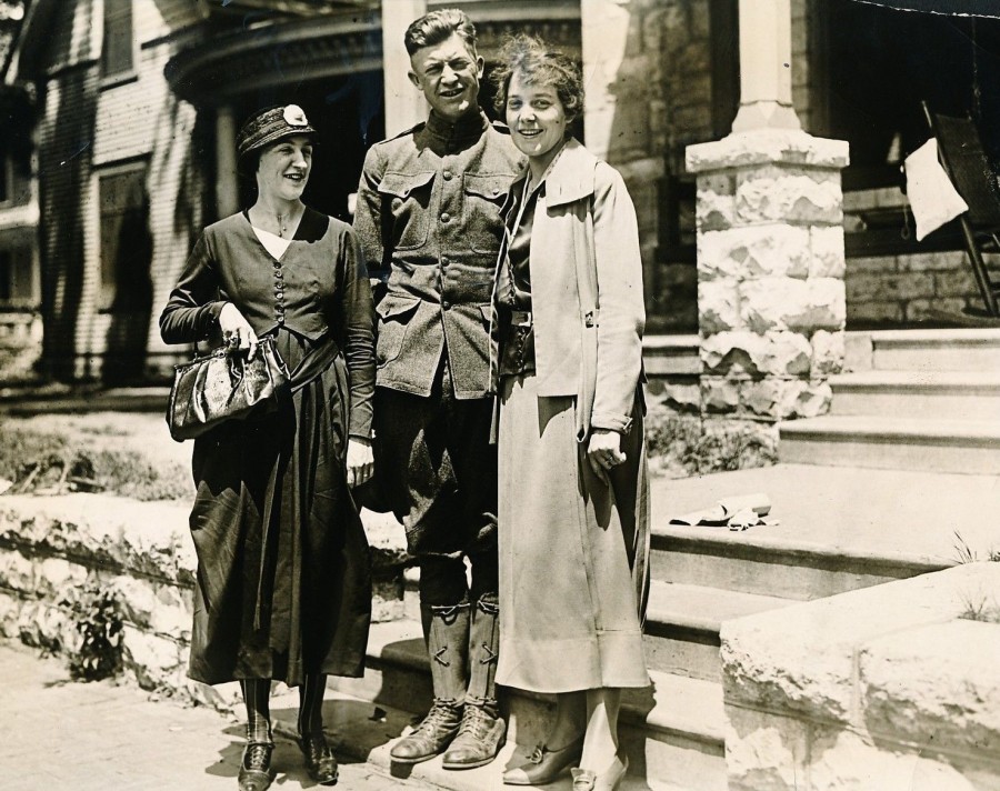 Old Time Baseball Stars With Their Wives
