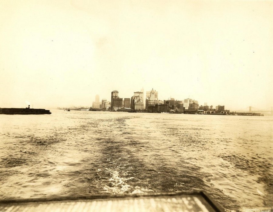 Old New York In Photos #33 - Skyline From Ferry 1916