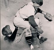 Roberto Clemente Almost Crushed By Mets Catcher Joe Pignatano Roberto Clemente August 21 1962 photo AP